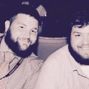 Meet your Posher, Casey